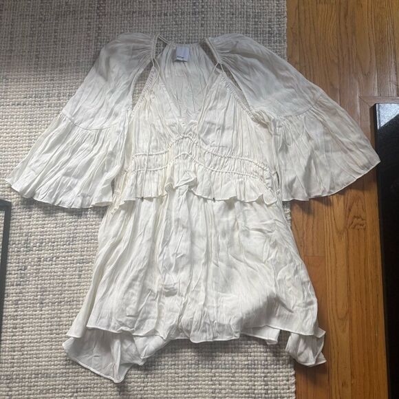 Acler Dresses & Skirts - Acler Cream Mini Dress with Flutter Sleeves